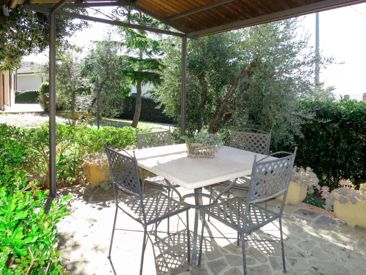 Apartment Castagno By Interhome Santa Luce Bagian luar foto